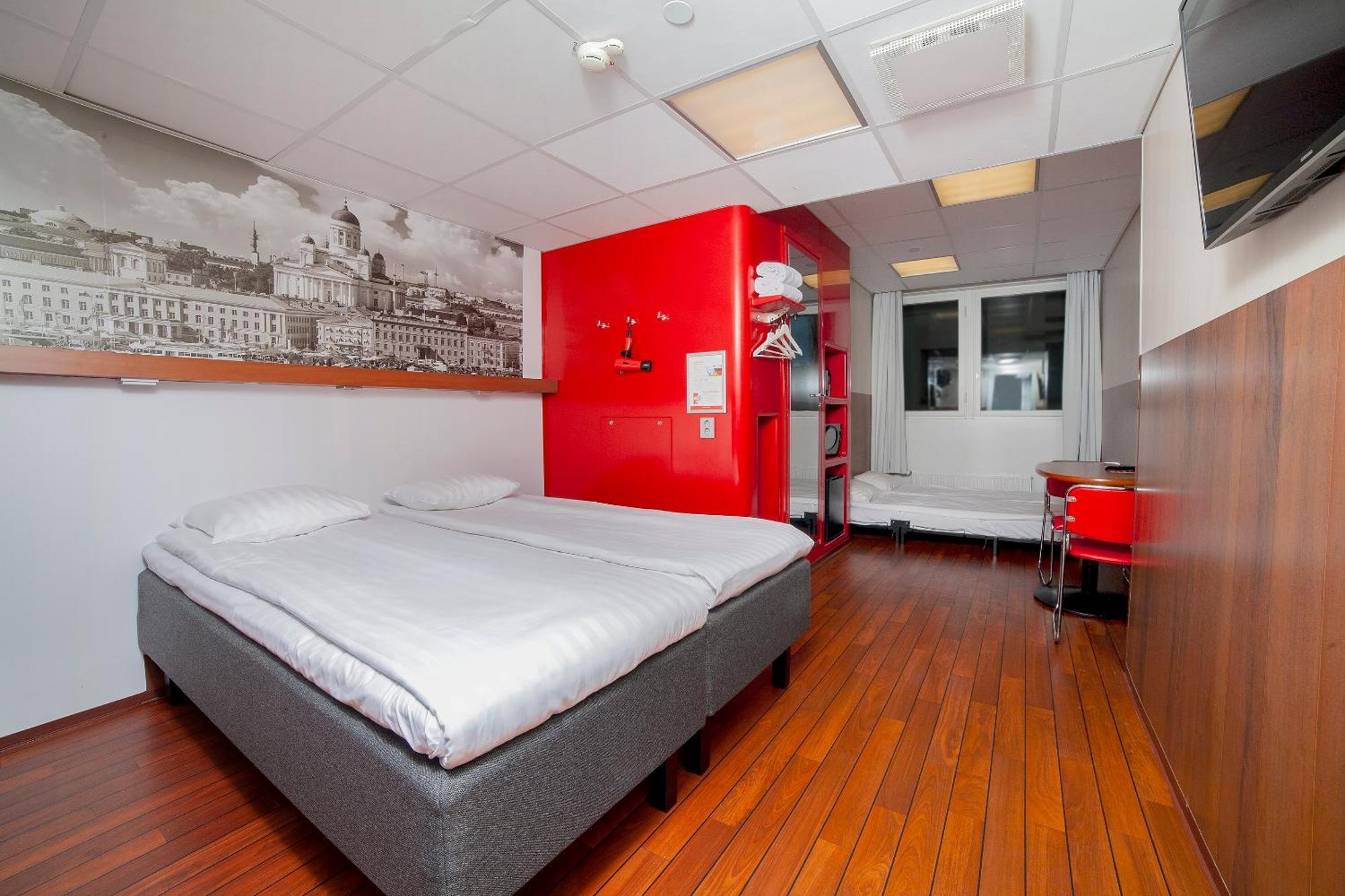 Omena Centre Hotel